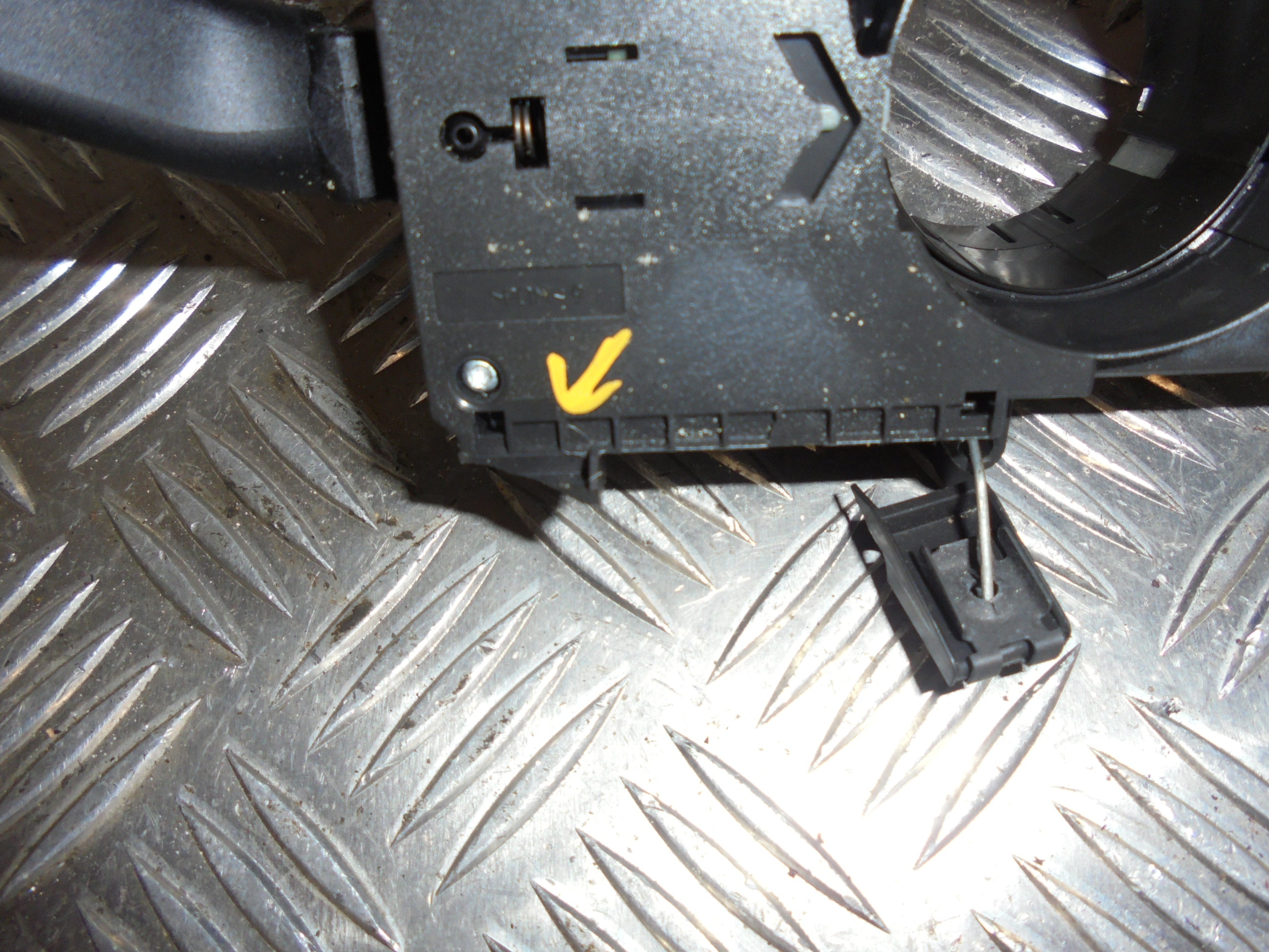 Seat Mii Kontakt Combi Med OEM Nr. 1S0953503C Fra Seat Ophugger