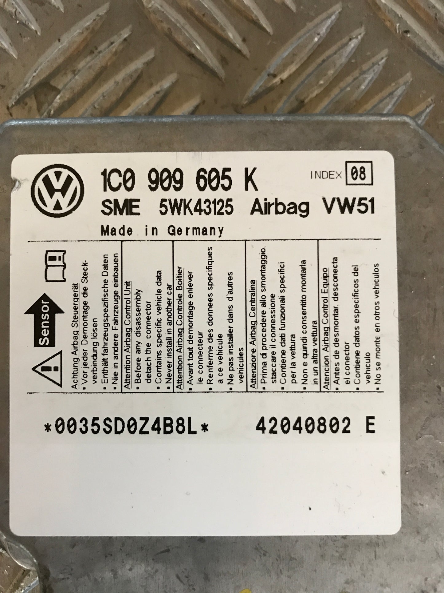 Skoda Fabia Airbag Elboks Med OEM Nr. 1C0909605K Fra Skoda Ophugger