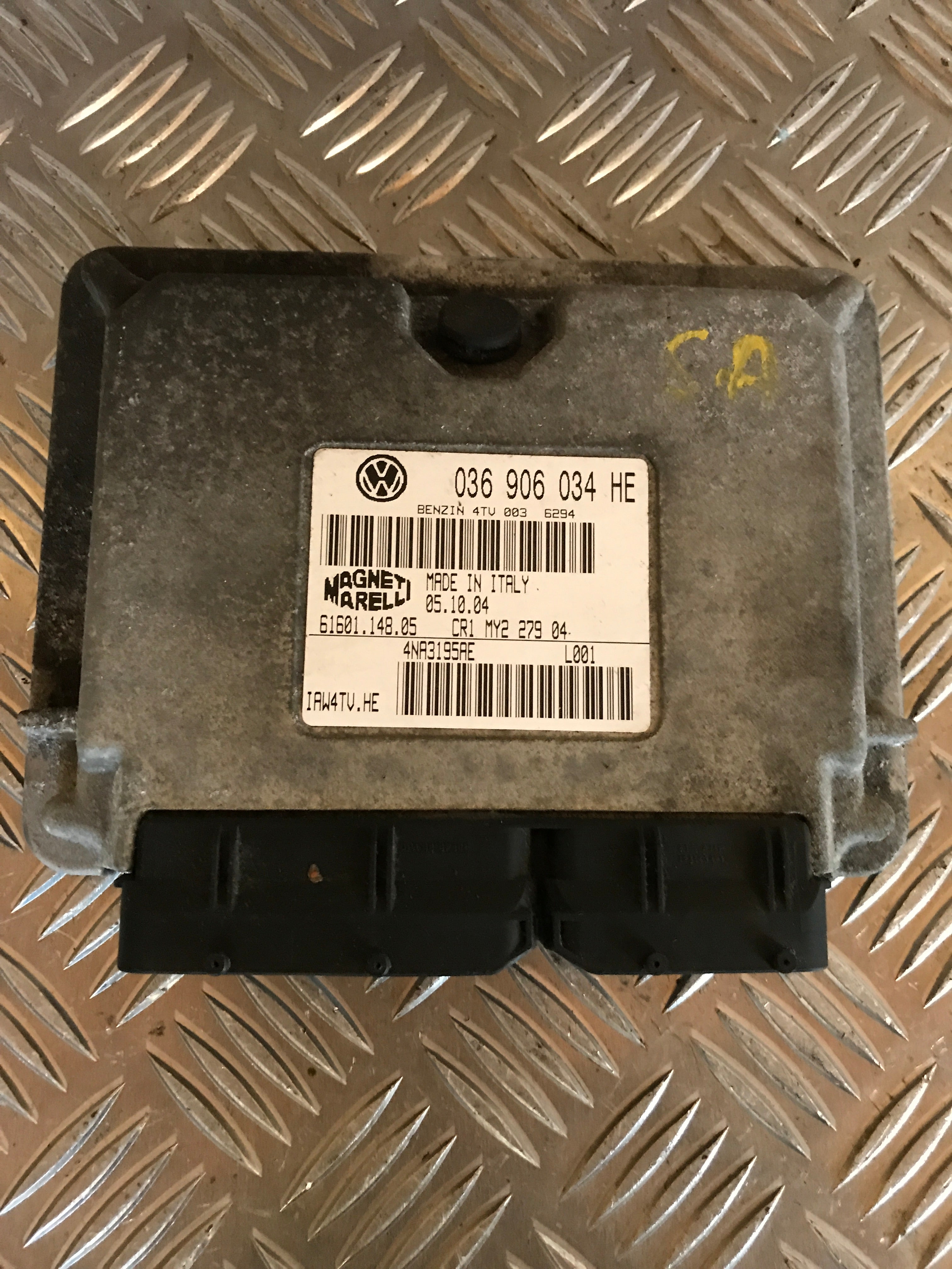 Skoda Fabia Motorstyring - Motorstyreboks - Injection Elboks Med OEM Nr. 036906034HE Fra Skoda Ophugger