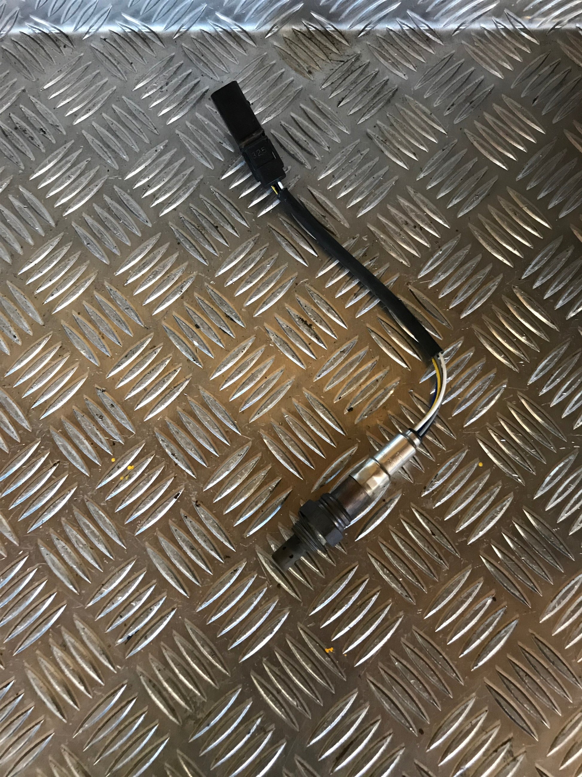 Skoda Fabia Lambda Sonde/Nox Sensor Med OEM Nr. 036906262T Fra Skoda Ophugger