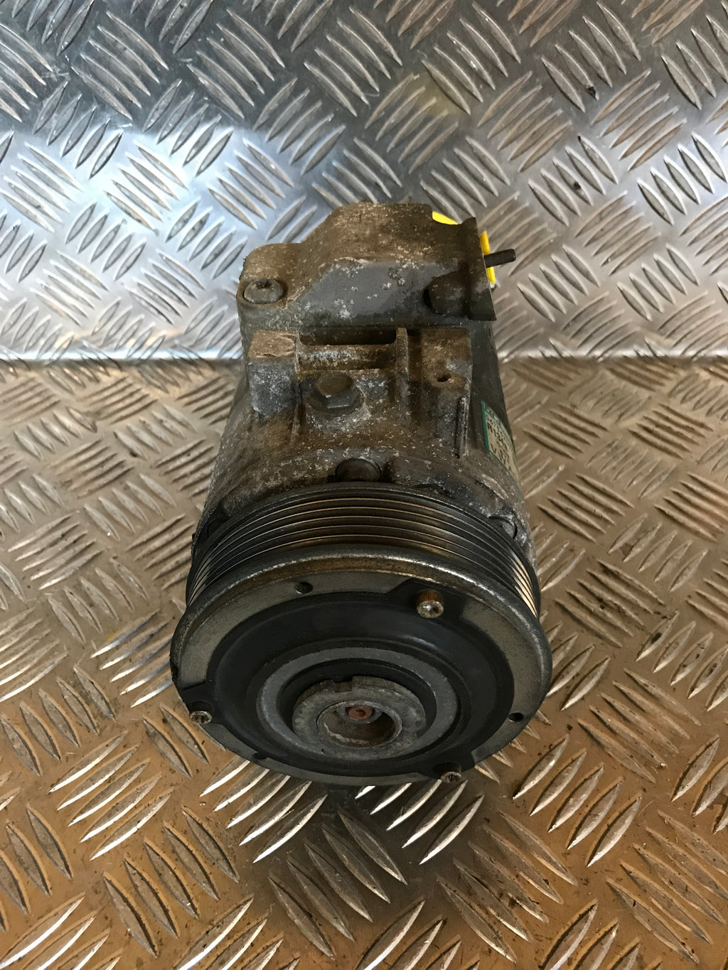 Skoda Fabia Aircondition Pumpe Med OEM Nr. 6Q0820808F Fra Skoda Ophugger