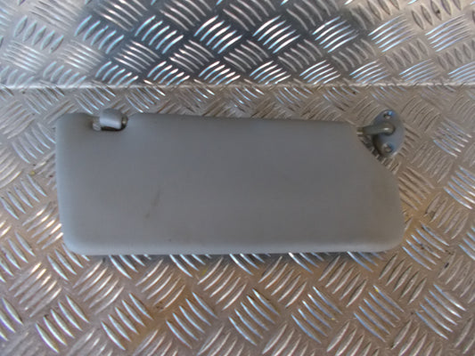 Suzuki Alto Solskærm Med OEM Nr. 8480179G11V12 Fra Suzuki Ophugger