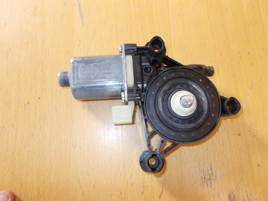 VW Golf 7 AU Rudemotor - Rudehejs Med OEM Nr. 5Q0959801B Fra VW Ophugger