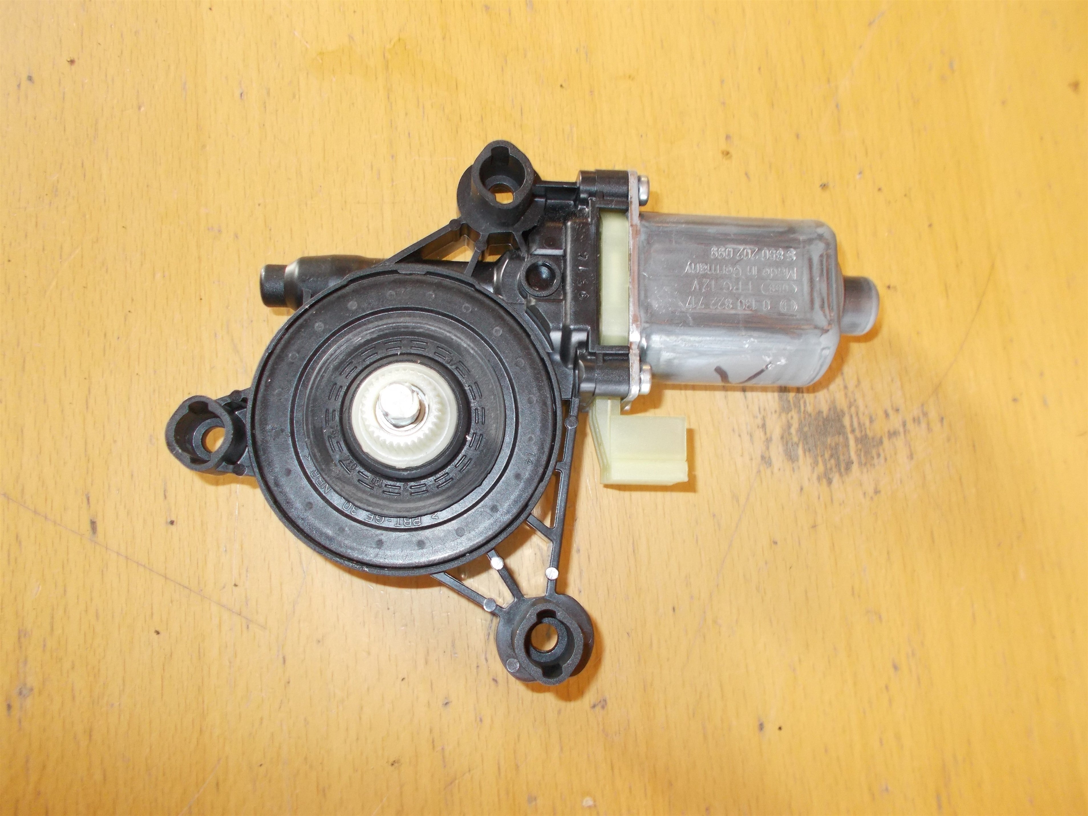 VW Golf 7 Au Rudemotor - Rudehejs Med OEM Nr. 5Q0959802B Fra VW Ophugger