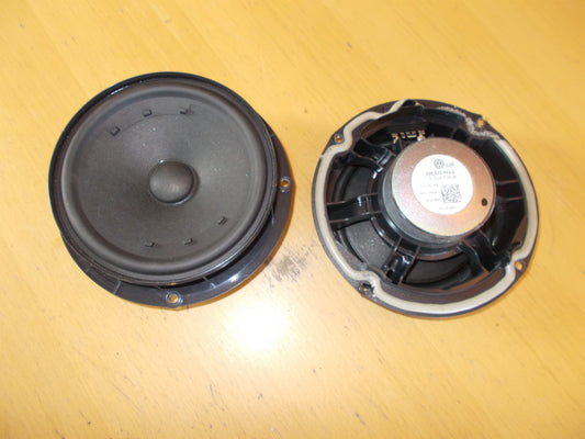 VW Golf 7 AU Højttaler Med OEM Nr. 5G0035453G Fra VW Ophugger
