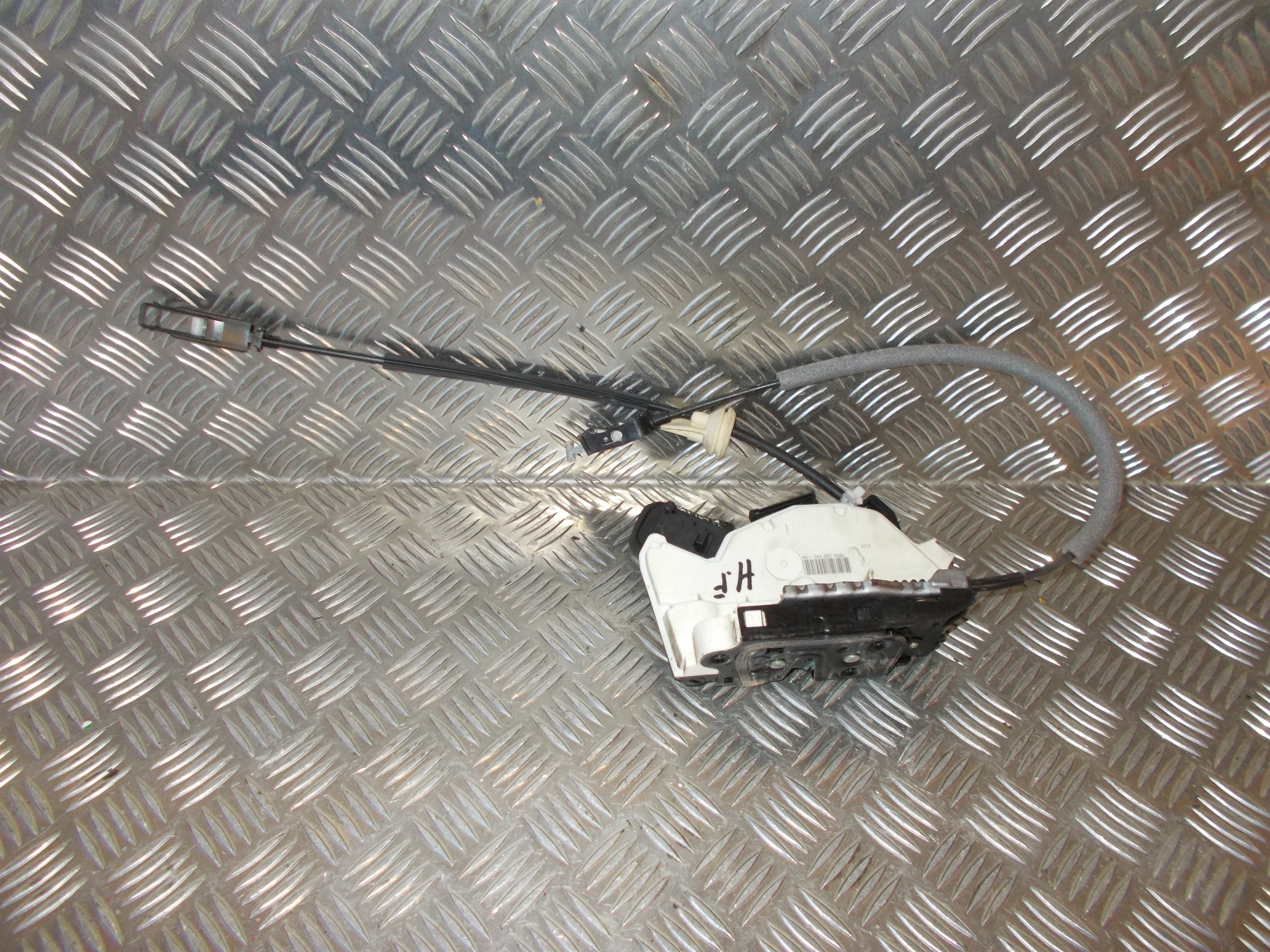 VW Golf 6 1K Dørlås Med OEM Nr. 5K1837016B Fra VW Ophugger