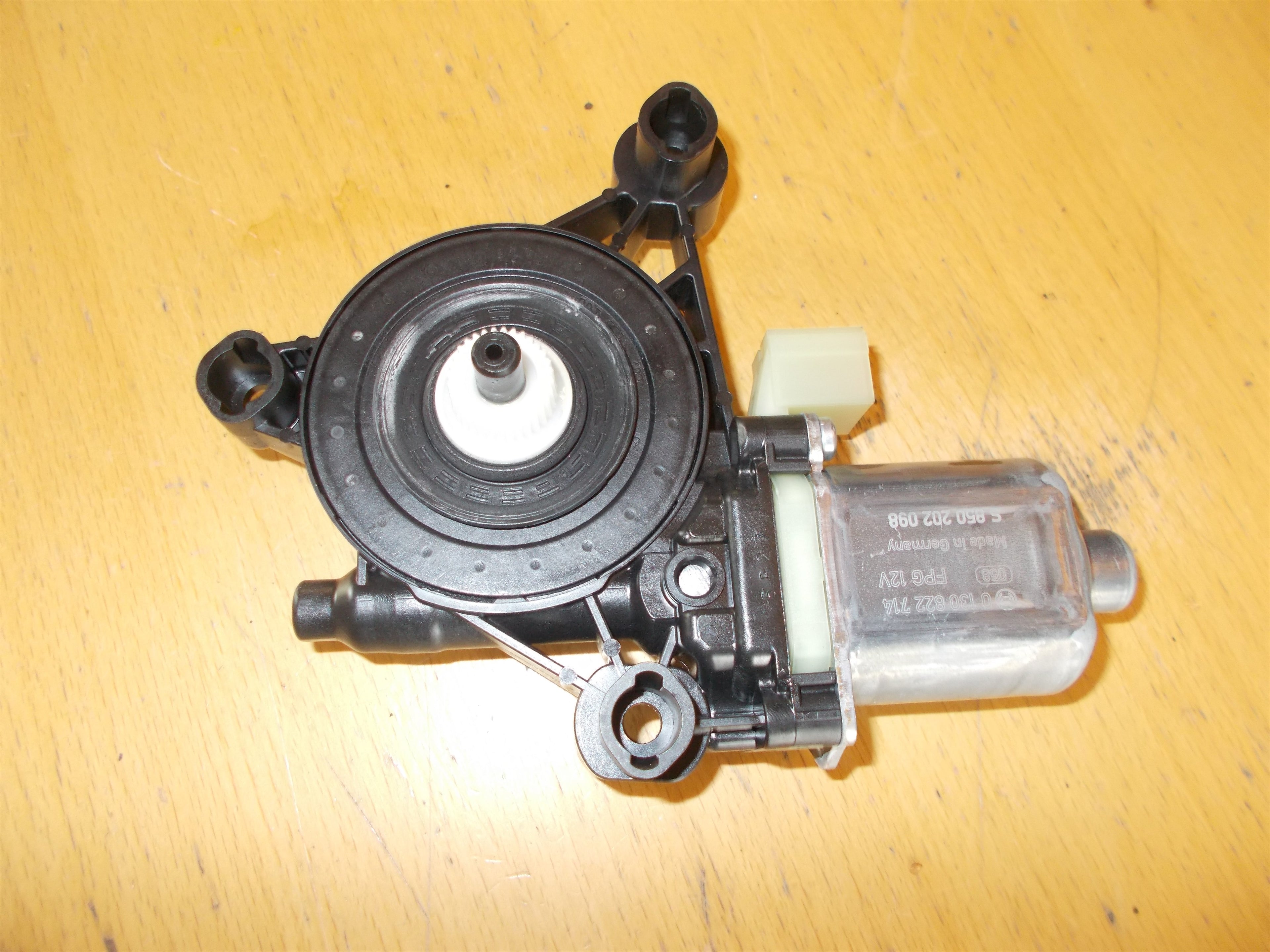 VW Tiguan Rudemotor - Rudehejs Med OEM Nr. 5Q0959802B Fra VW Ophugger