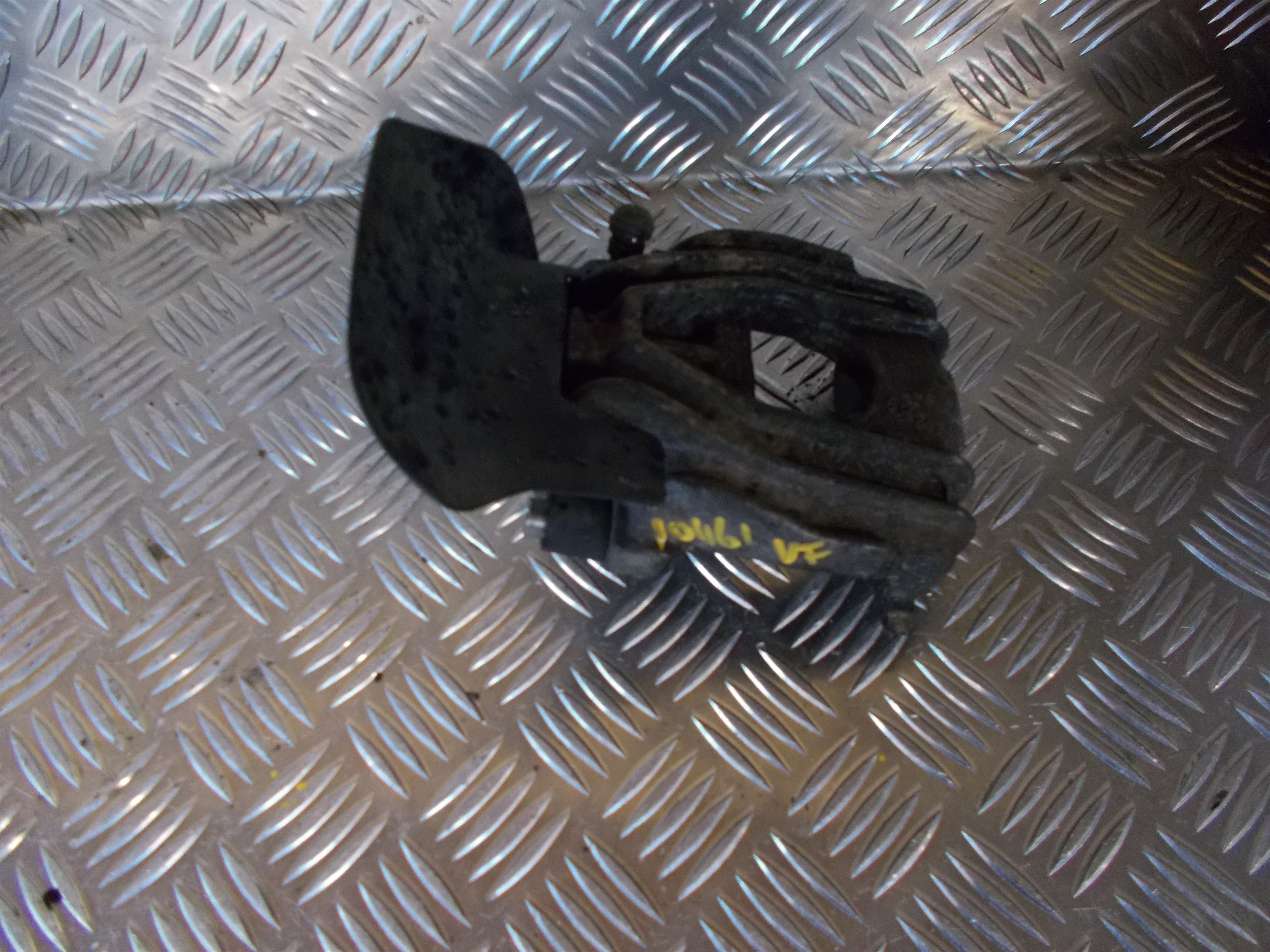VW Lupo 6E/6X Bremsekaliber Vf Med OEM Nr. 6E0615123 Fra VW Ophugger