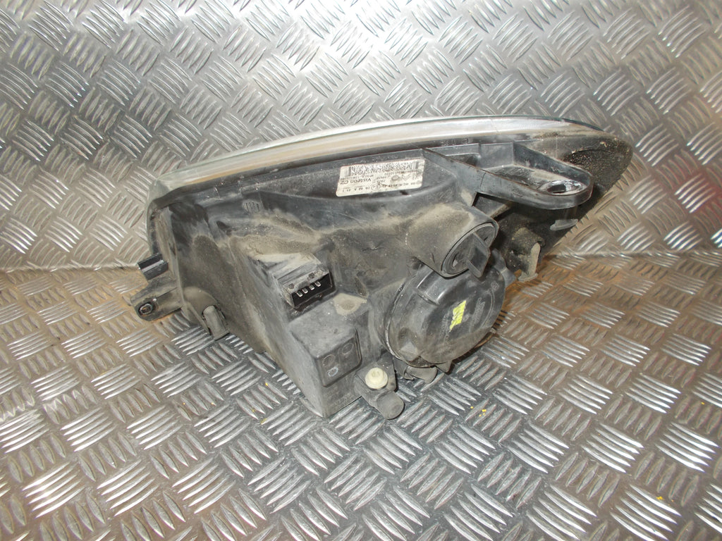 Citroen Berlingo Forlygte Med OEM Nr. 9644150880 Fra Citroen Ophugger