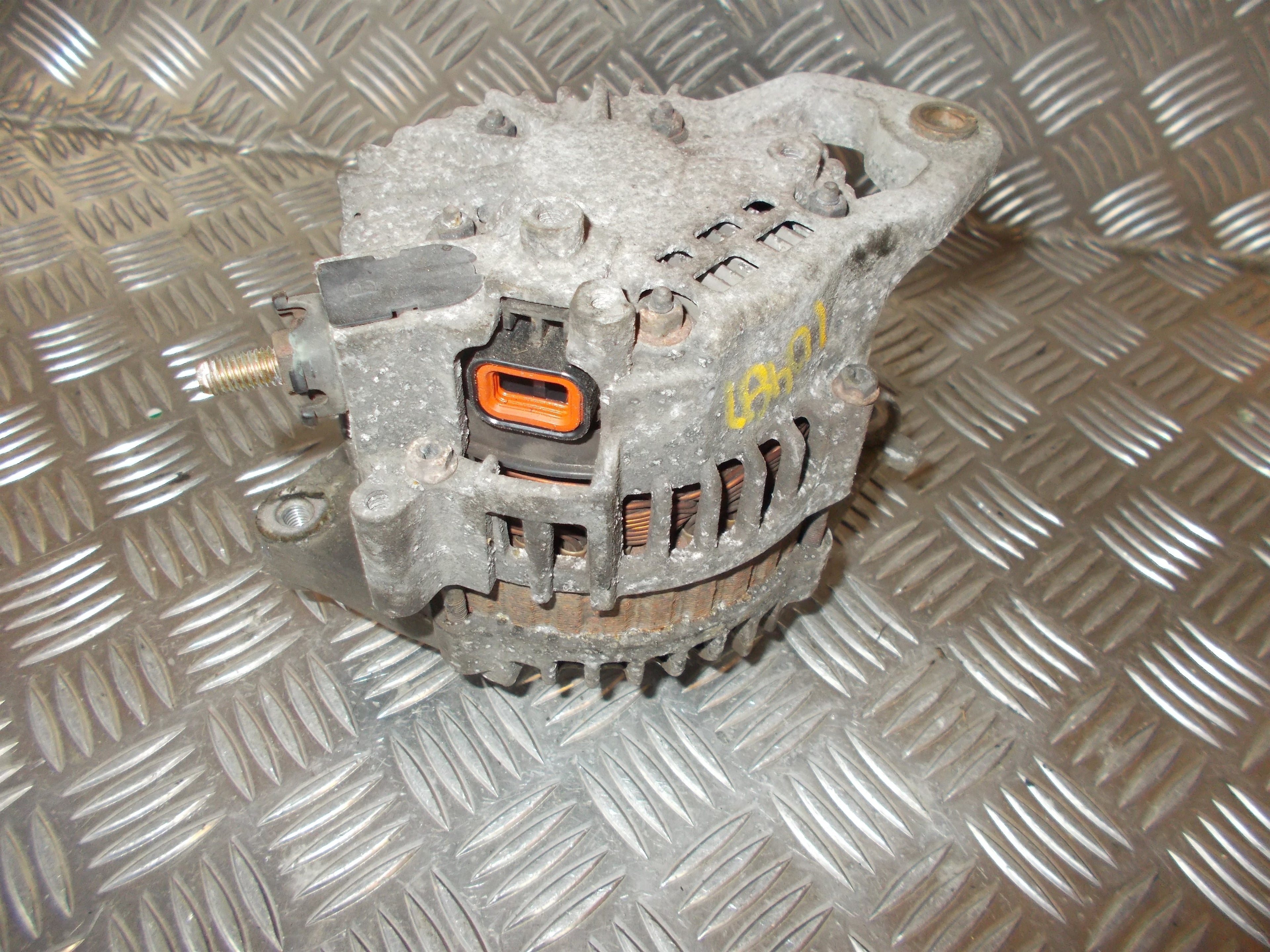 Nissan Primera P12 Generator Med OEM Nr. 23100AU000 Fra Nissan Ophugger