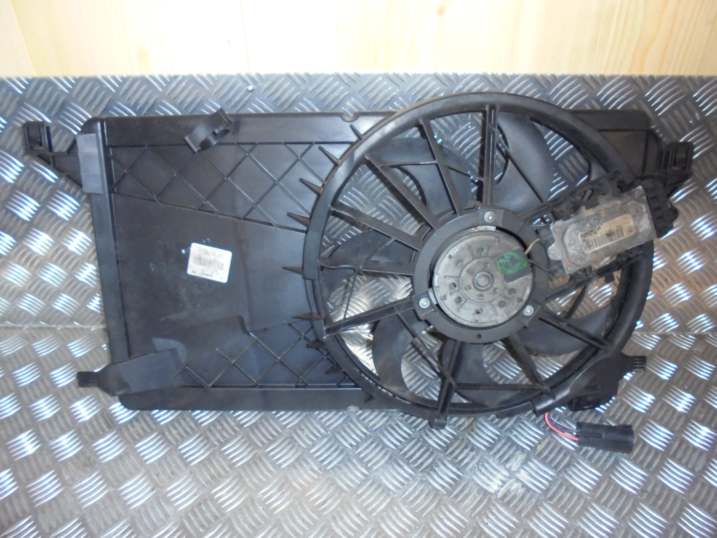 Ford Focus Kølerblæser El Med OEM Nr. Ophugger Fra Ford Ophugger