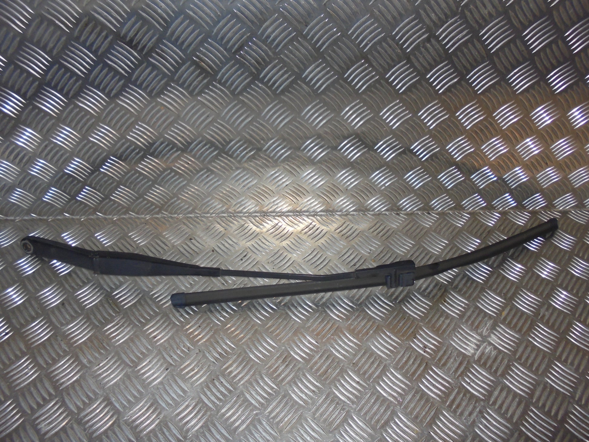 Ford Focus Viskerarm Med OEM Nr. Ophugger Fra Ford Ophugger