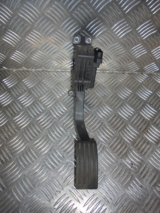 Ford Focus Speederpedal Med OEM Nr. Ophugger Fra Ford Ophugger