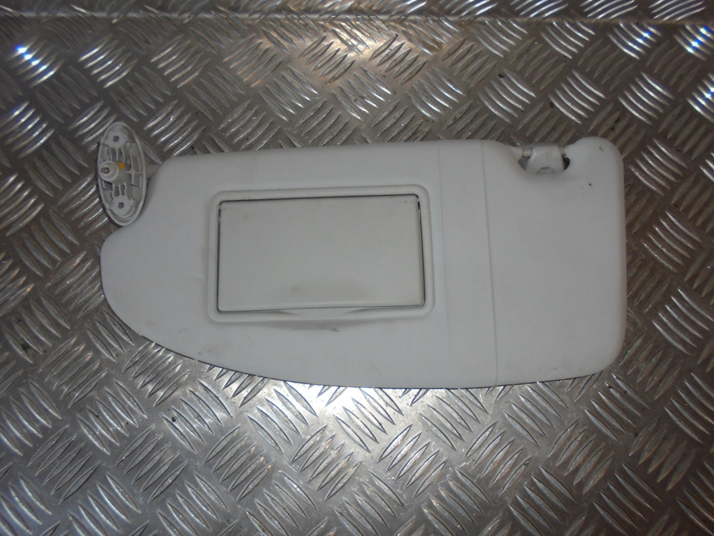 Ford Focus Solskærm Med OEM Nr. Ophugger Fra Ford Ophugger