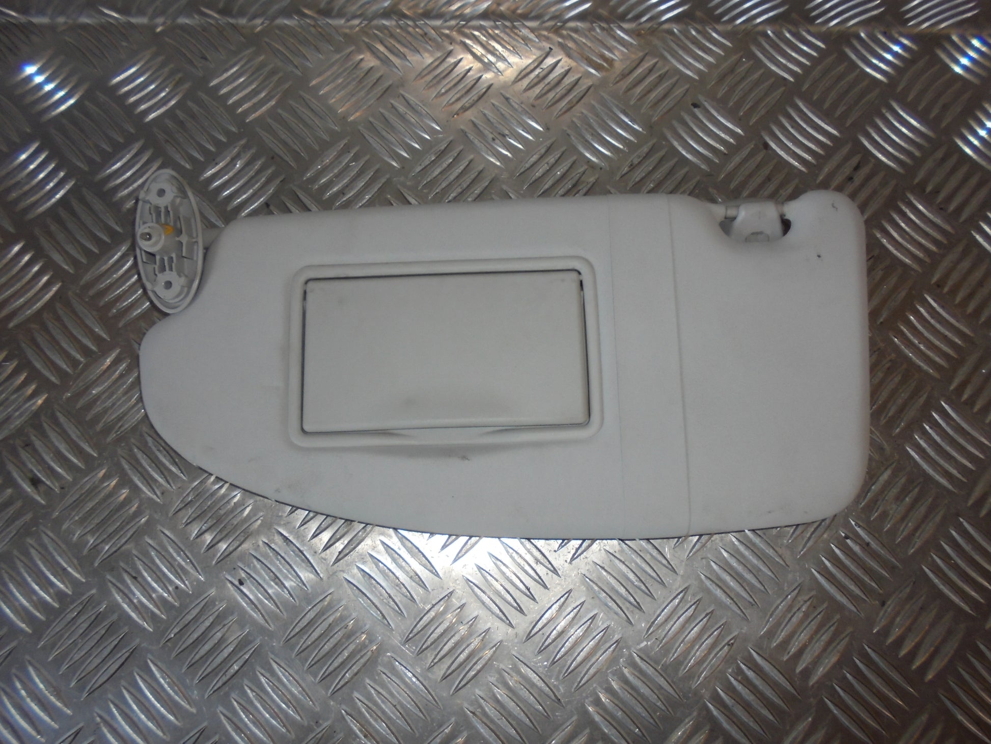 Ford Focus Solskærm Med OEM Nr. Ophugger Fra Ford Ophugger