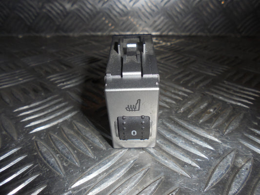 Ford Focus Kontakt Sædevarme Med OEM Nr. Ophugger Fra Ford Ophugger