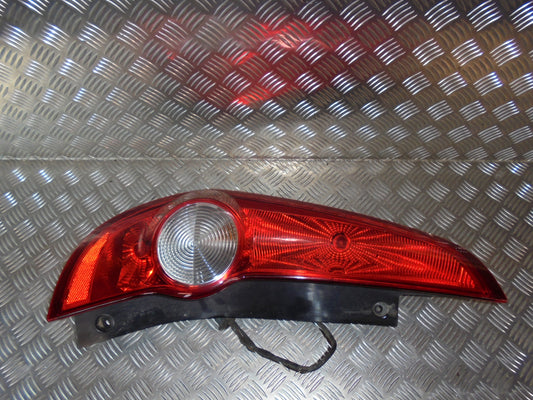 Opel Agila B Baglygte Med OEM Nr. Ophugger Fra Opel Ophugger