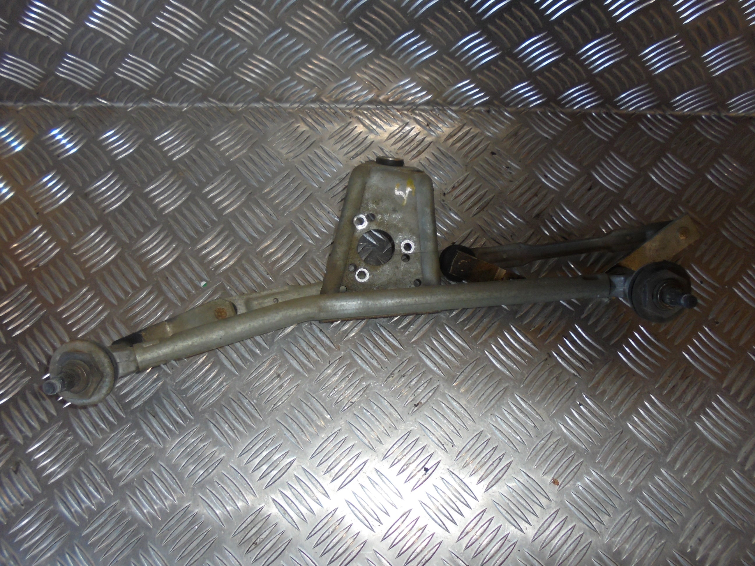 Peugeot 206 Viskertræk Med OEM Nr. 6405N5 Fra Peugeot Ophugger