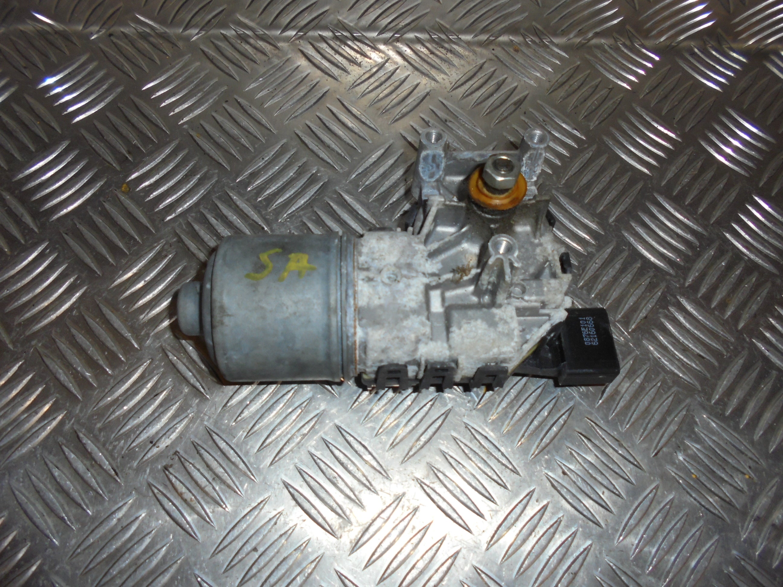 Opel Astra H Viskermotor Med OEM Nr. Ophugger Fra Opel Ophugger