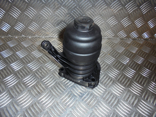 Volvo S40/V50 Oliefilterkonsol Med OEM Nr. Ophugger Fra Volvo Ophugger