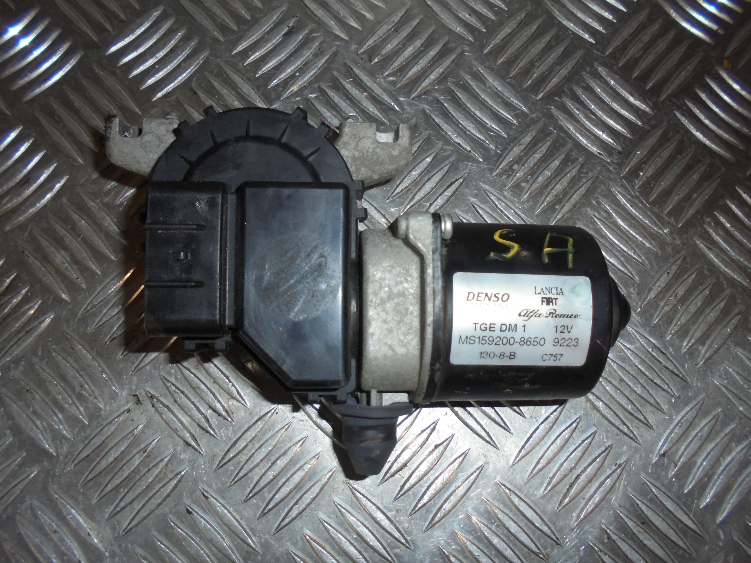 Fiat 500 Viskermotor Med OEM Nr. MS1592008650 Fra Fiat Ophugger