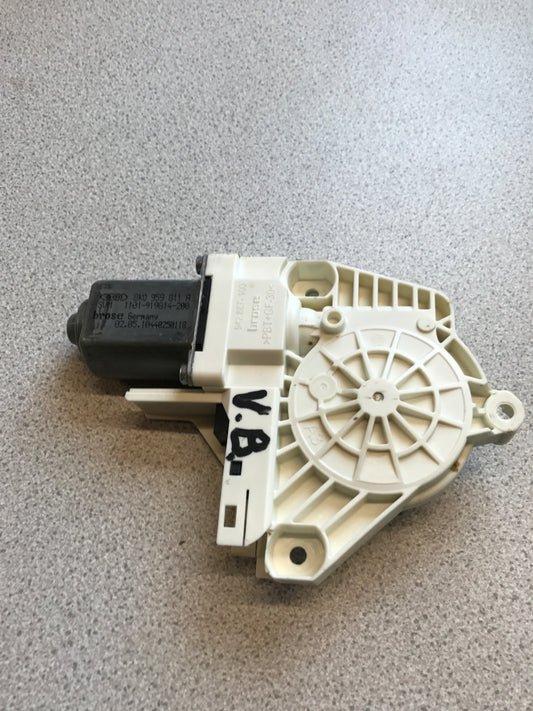 Audi A4 8K Rudemotor - Rudehejs Med OEM Nr. 8K0959811A Fra Audi Ophugger
