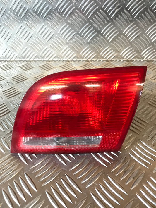 Audi A4 8K Baglygte Med OEM Nr. 8P4945094B Fra Audi Ophugger