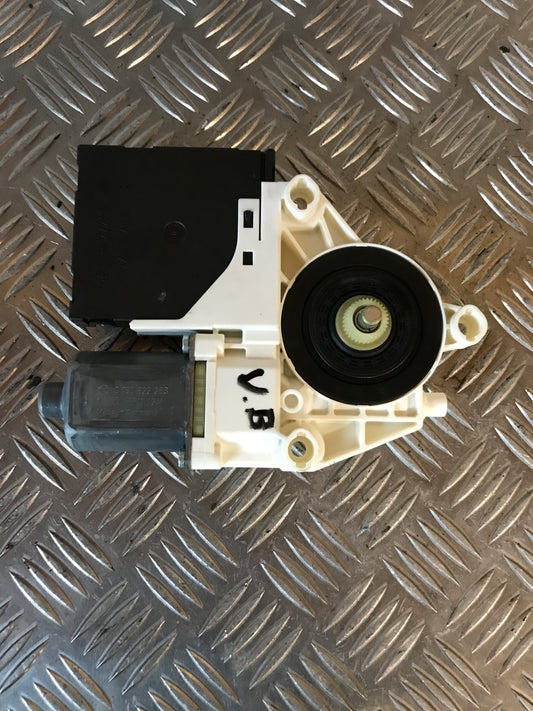 Audi A4 8K Rudemotor - Rudehejs Med OEM Nr. 8P4959801E Fra Audi Ophugger