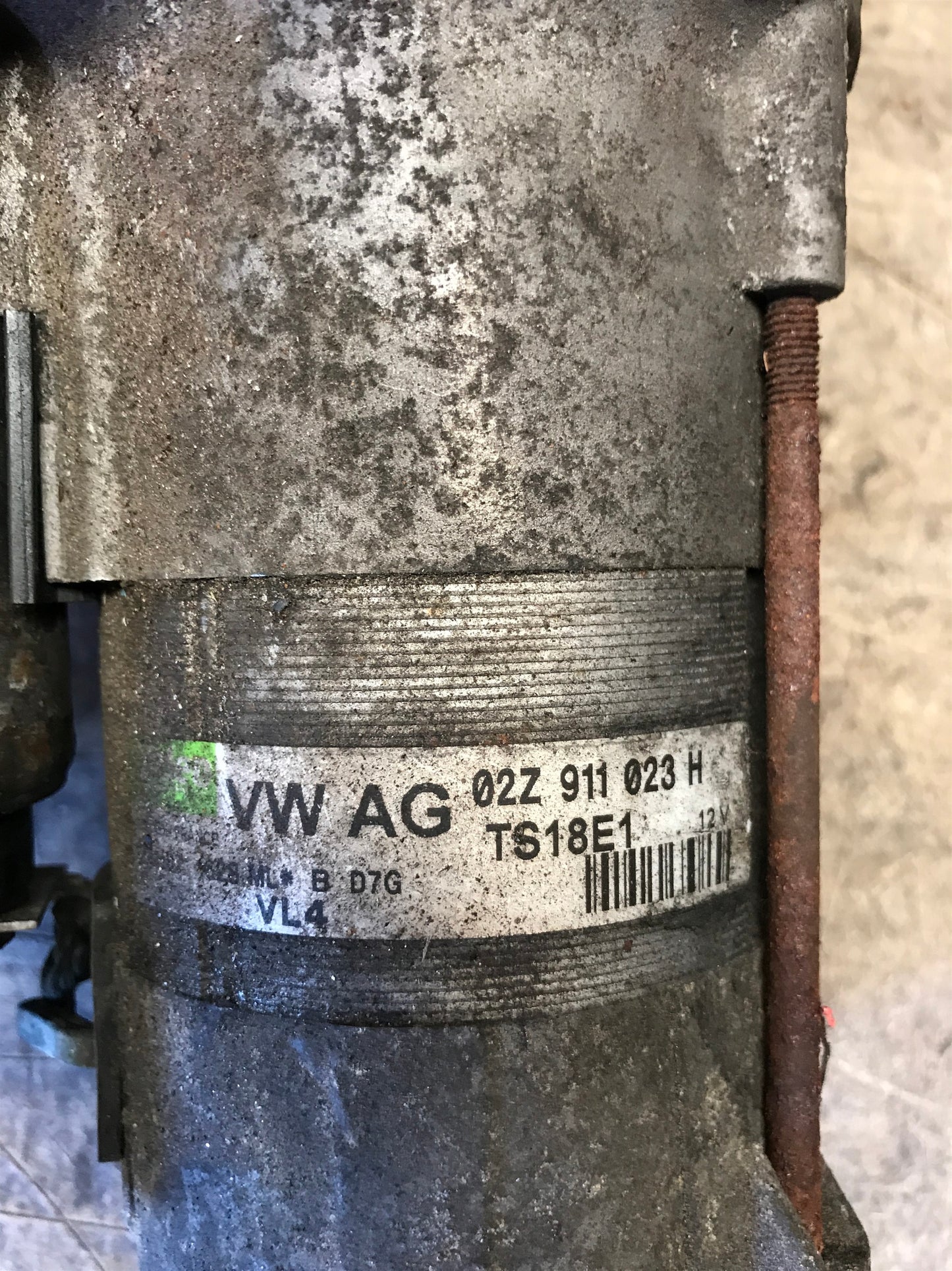 VW Touran 1T GP Starter Med OEM Nr. 02Z911023H Fra VW Ophugger