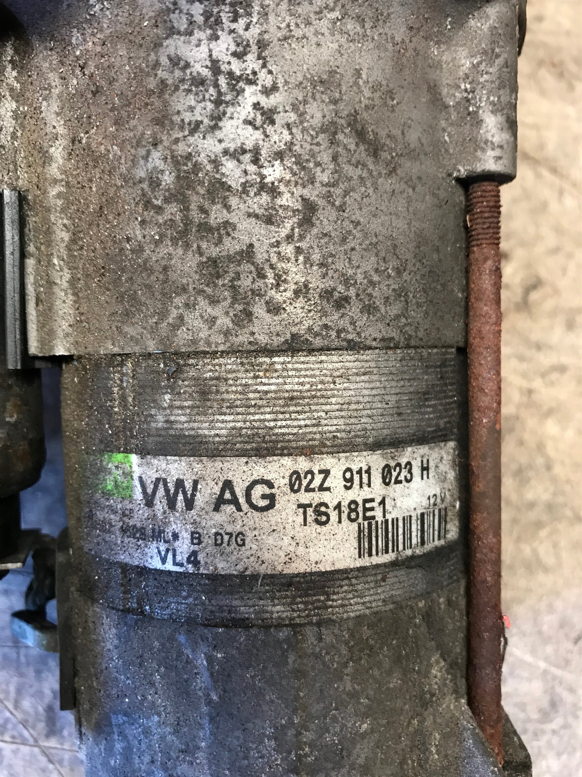 VW Touran 1T GP Starter Med OEM Nr. 02Z911023H Fra VW Ophugger