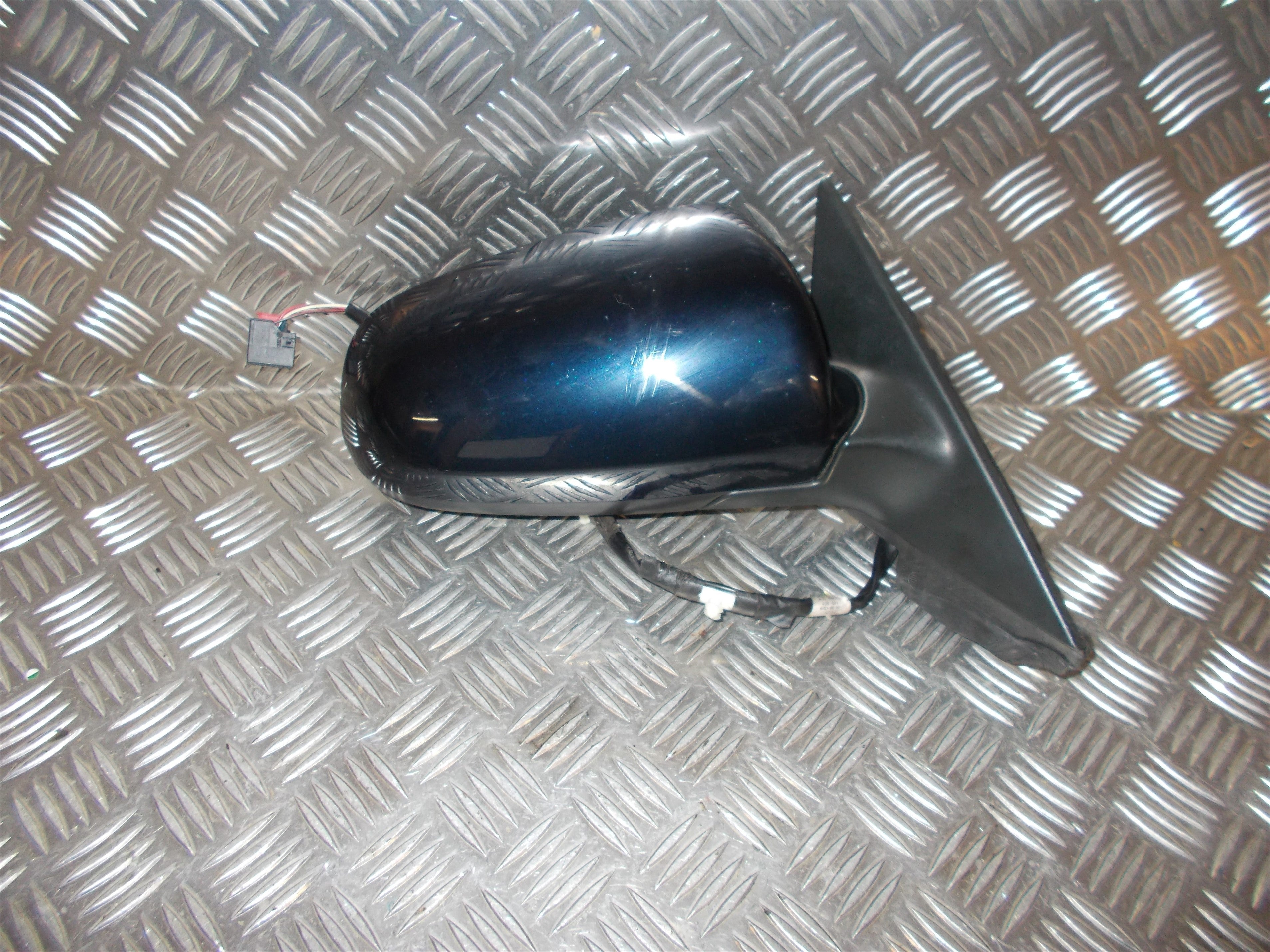 Audi A4 Sidespejl Med OEM Nr. 8P1858532K Fra Audi Ophugger