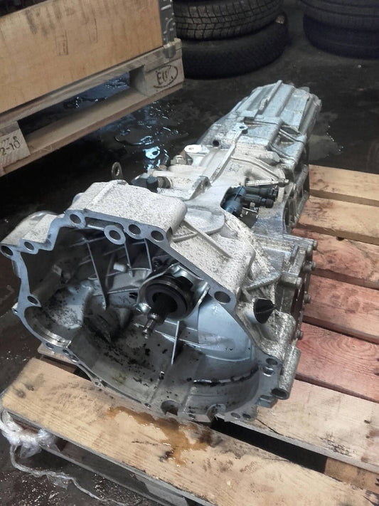 Audi A4 Gearkasse 6 Trin Med OEM Nr. 01X300044J Fra Audi Ophugger