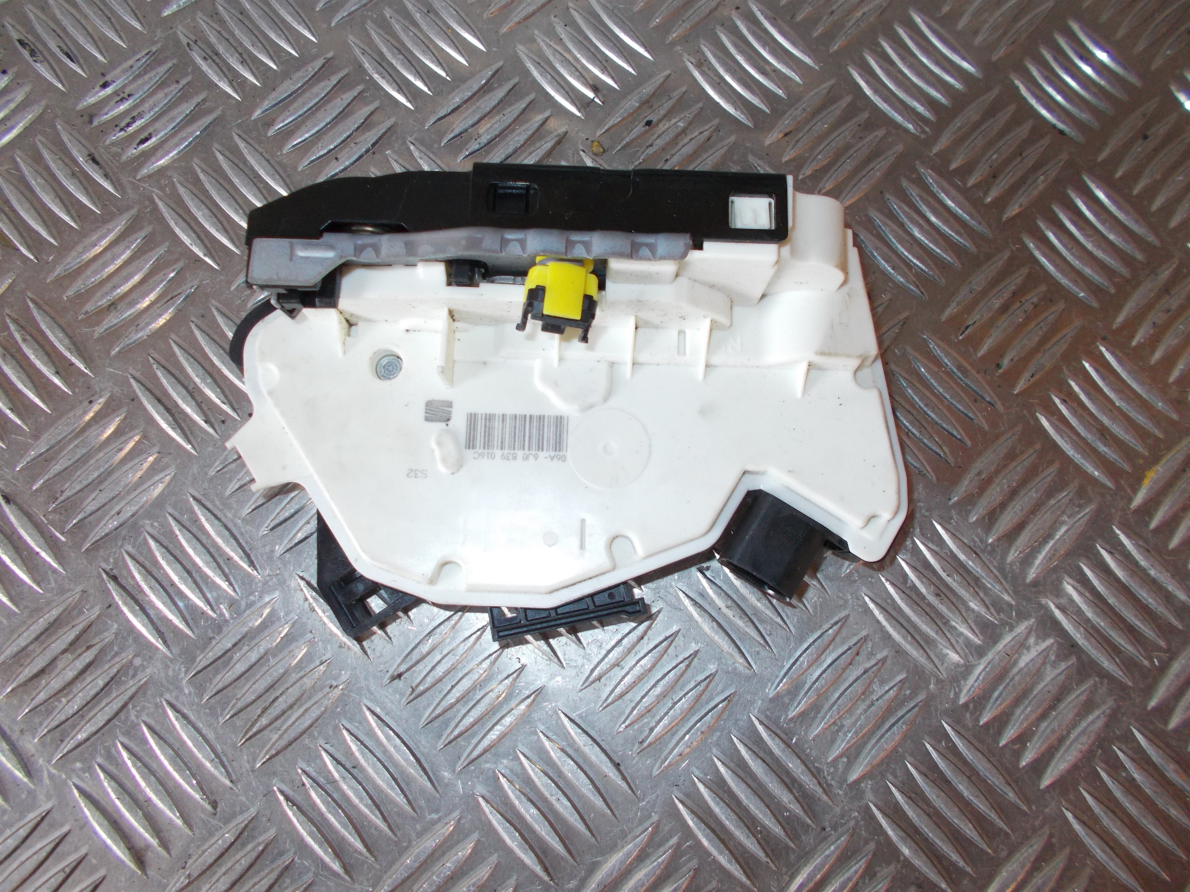 Seat Ibiza Dørlås Med OEM Nr. 6J0839016C Fra Seat Ophugger