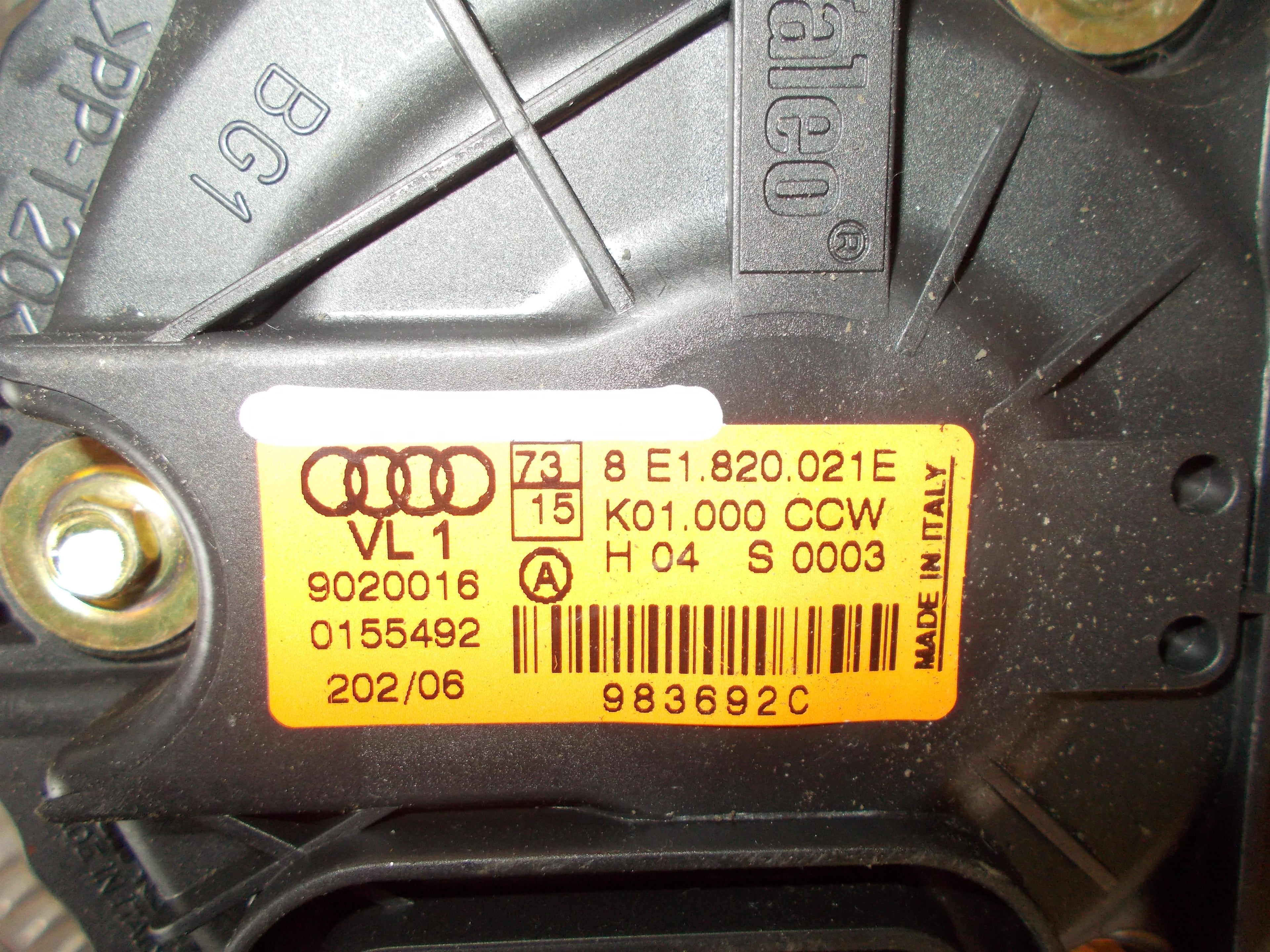 Audi A4 Varmeblæser Med OEM Nr. 8E1820021E Fra Audi Ophugger