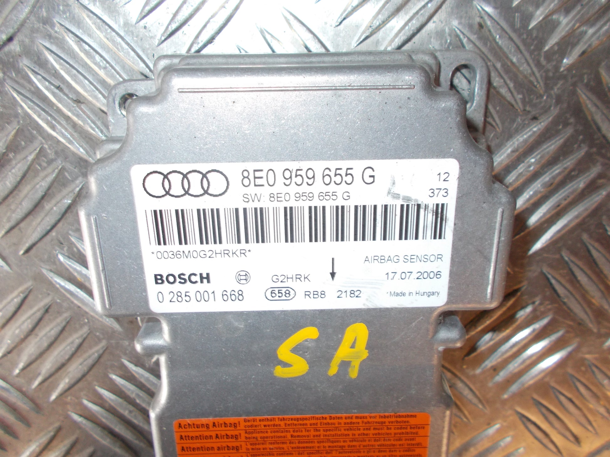 Audi A4 Airbag Elboks Med OEM Nr. 0285001668 Fra Audi Ophugger