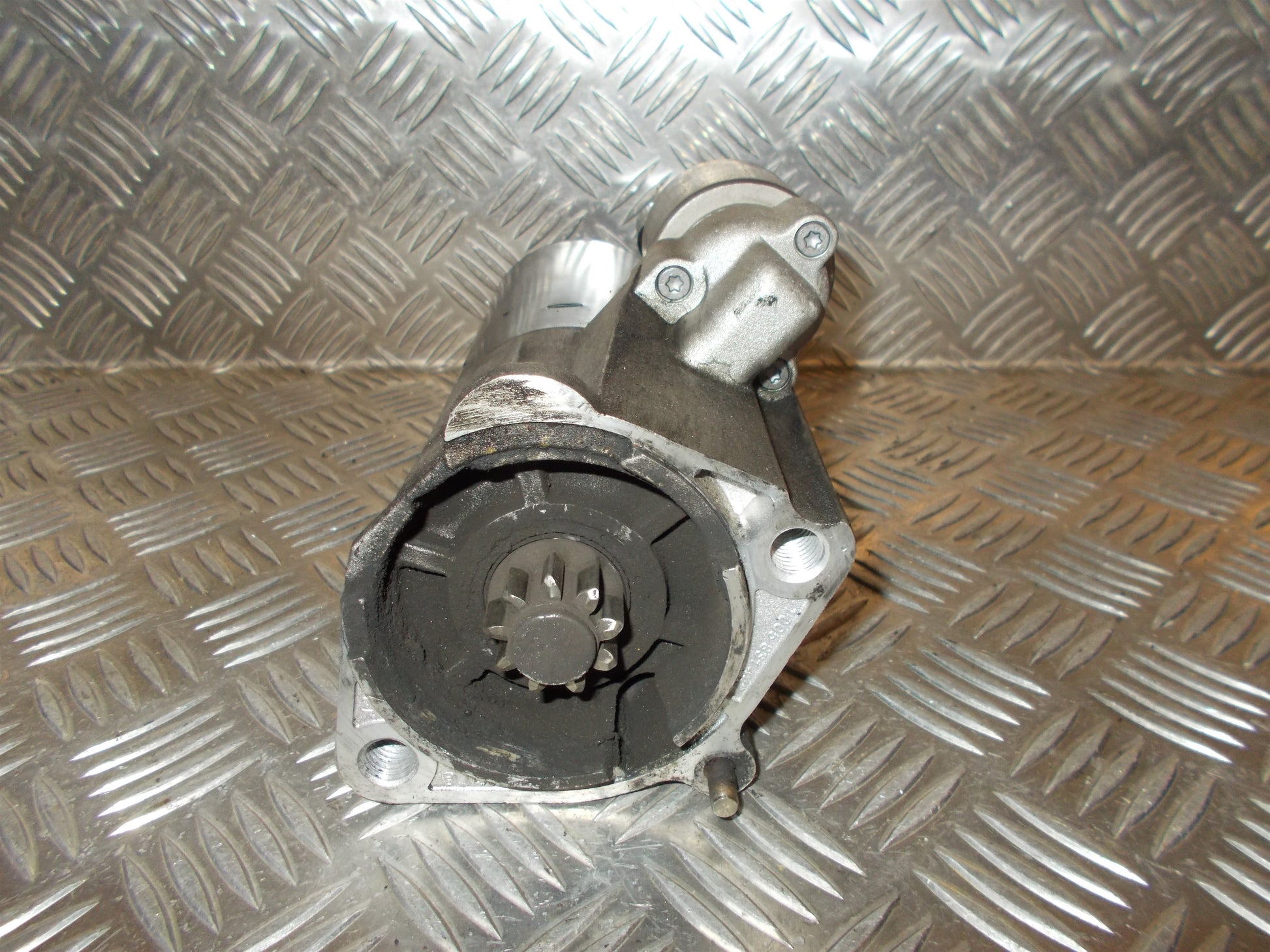 Audi A4 Starter Med OEM Nr. 0001125053 Fra Audi Ophugger
