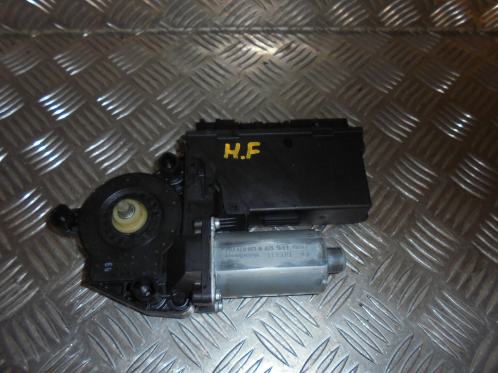 Audi A4 Rudemotor - Rudehejs Med OEM Nr. 8E1959802H Fra Audi Ophugger