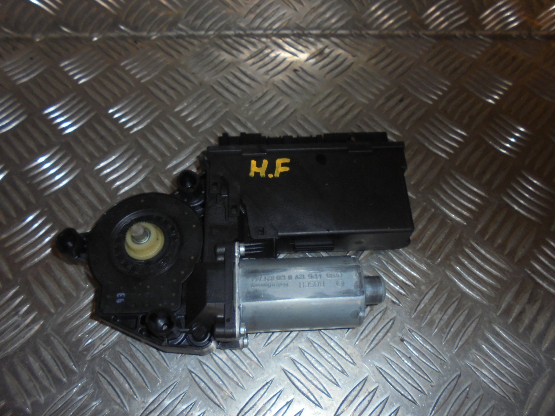 Audi A4 8E/8H Rudemotor - Rudehejs Med OEM Nr. 8E1959802H Fra Audi Ophugger