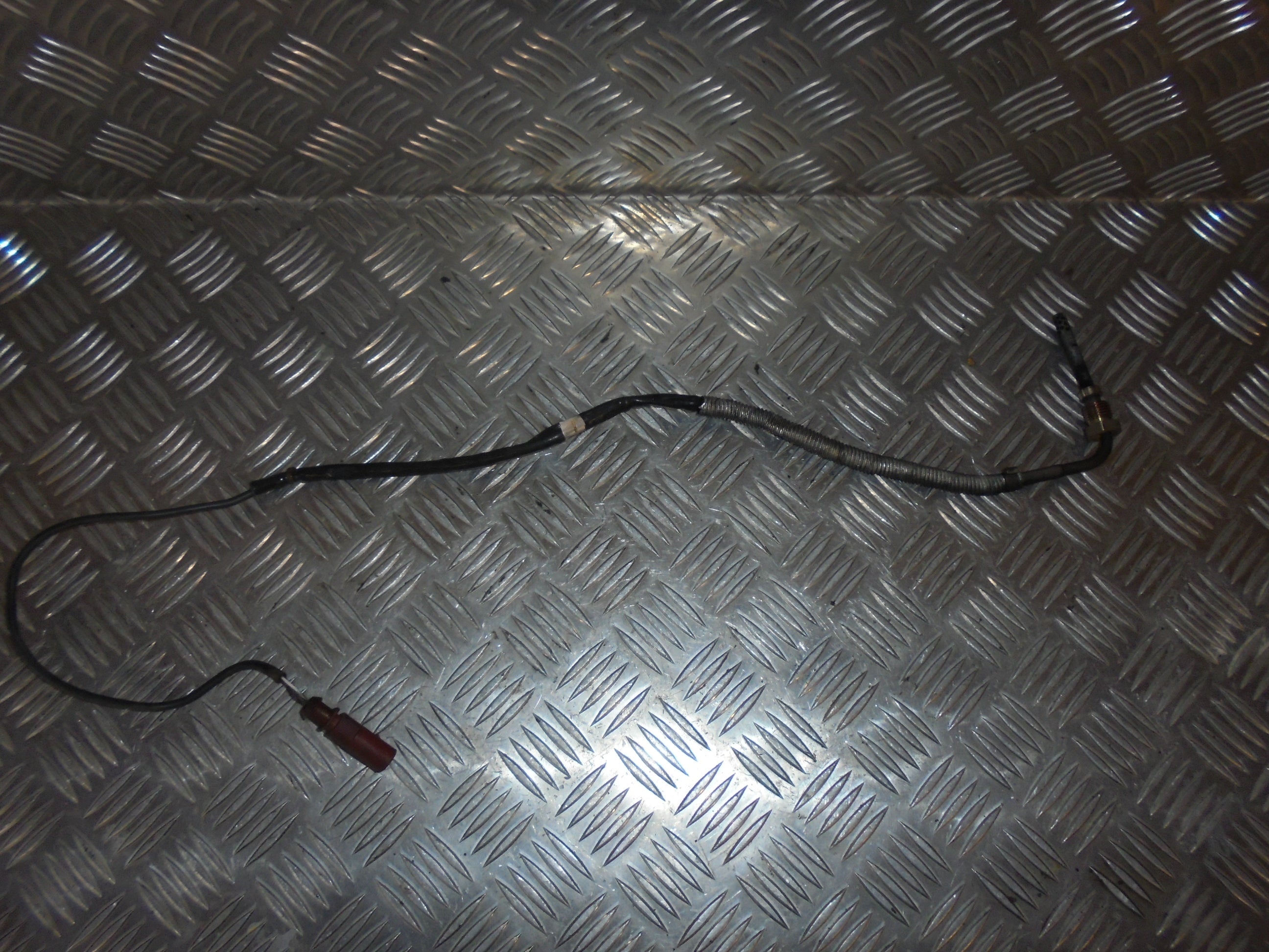 Audi A4 Partikelfilter Med OEM Nr. 8E0906088 Fra Audi Ophugger