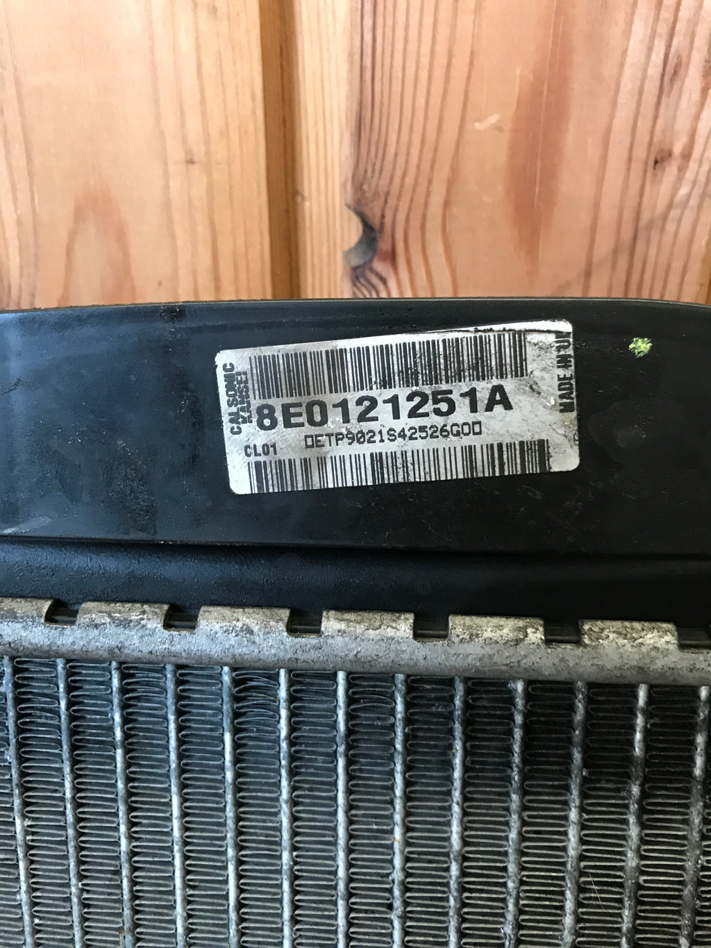 Audi A4 Køler Med OEM Nr. 8E0121251 Fra Audi Ophugger