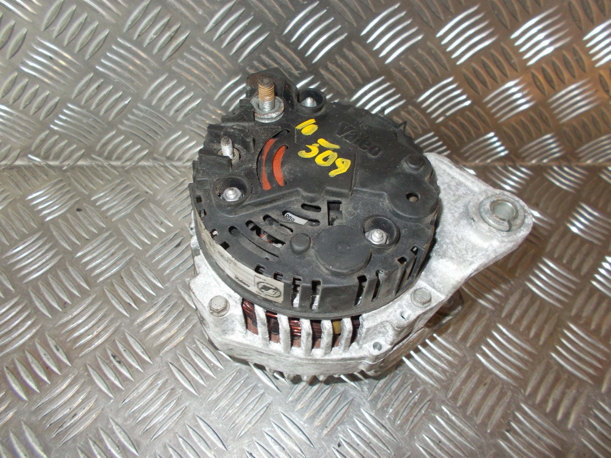 Audi A6 Generator Med OEM Nr. 058903018BX Fra Audi Ophugger