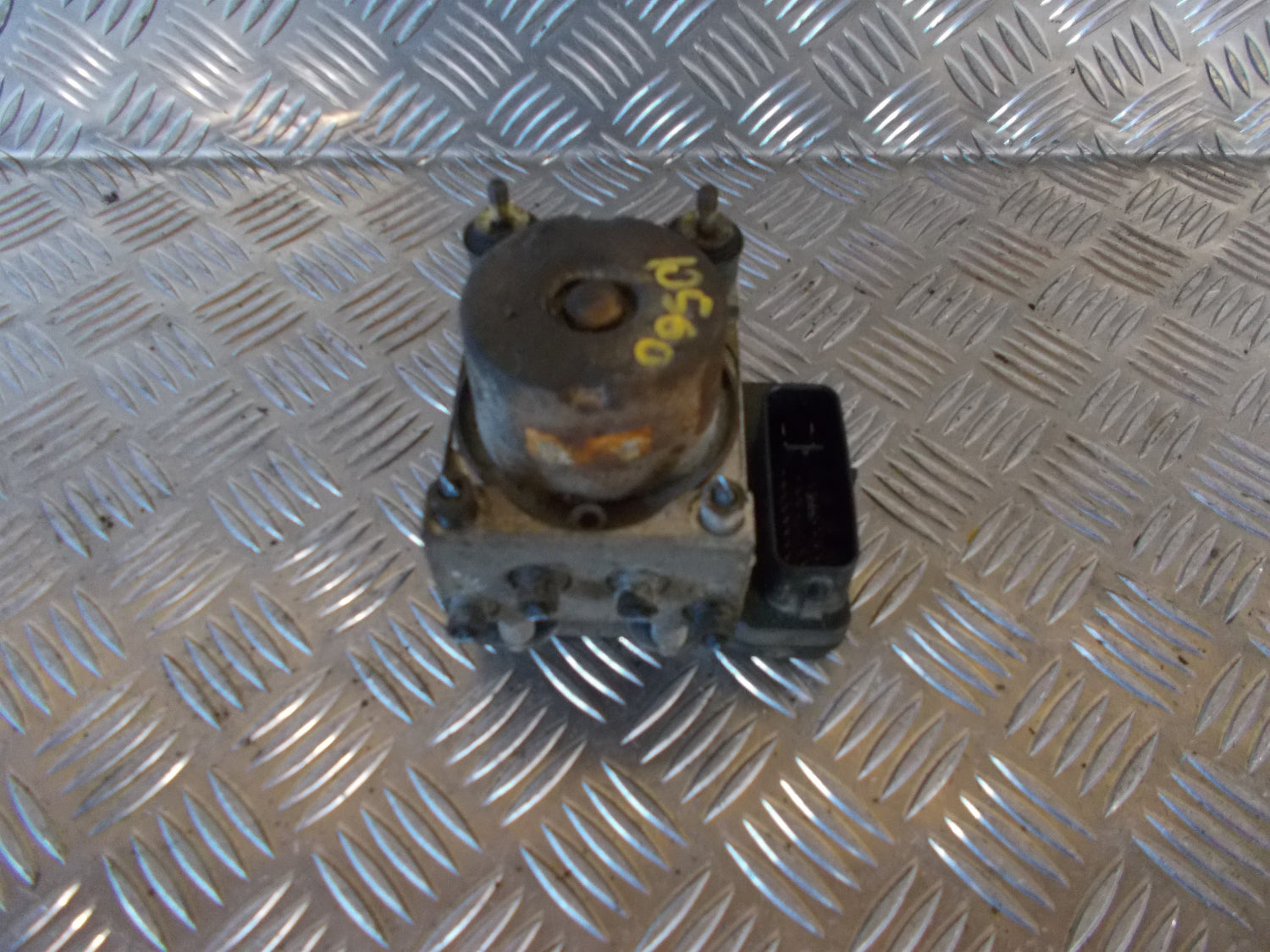 Mazda 626 Gf/Gw ABS Pumpe Med OEM Nr. 0B06A22056648 Fra Mazda Ophugger