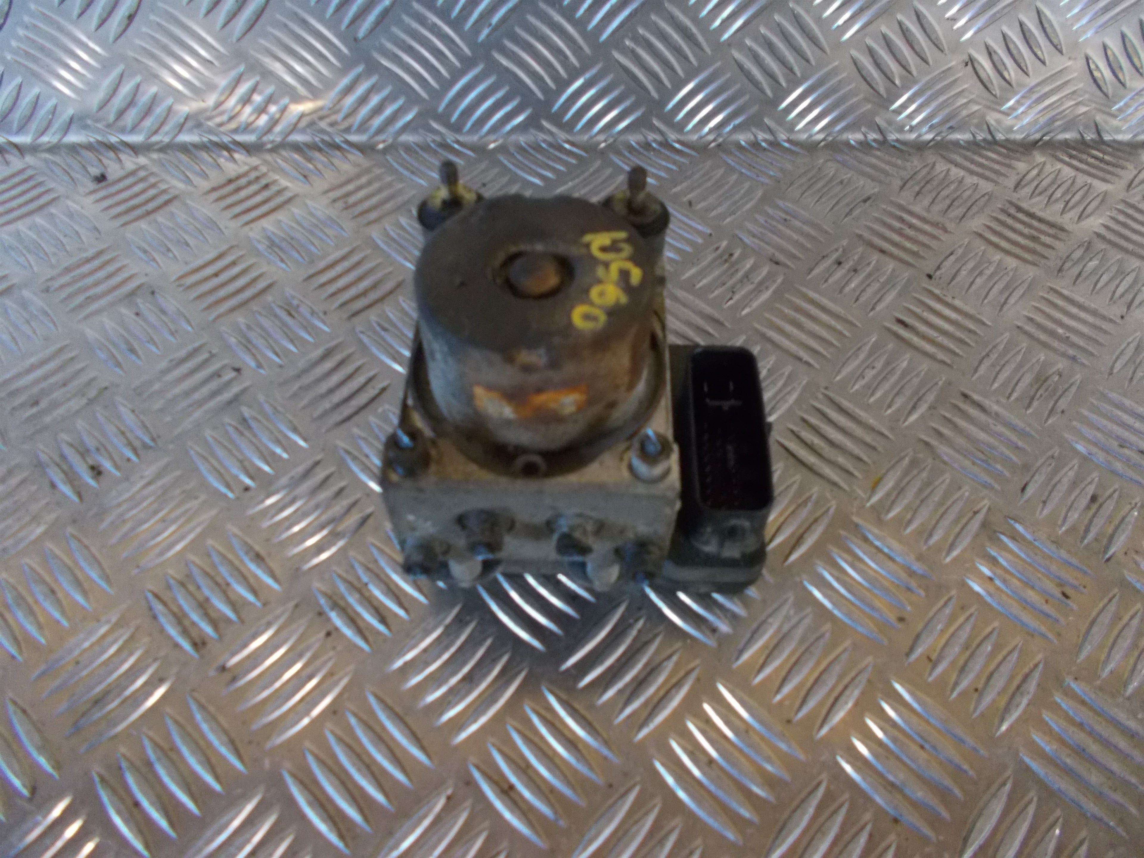 Mazda 626 Gf/Gw ABS Pumpe Med OEM Nr. 0B06A22056648 Fra Mazda Ophugger