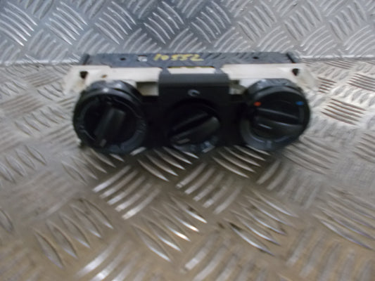 VW Polo 9N Varmeregulering Med OEM Nr. Ophugger Fra VW Ophugger