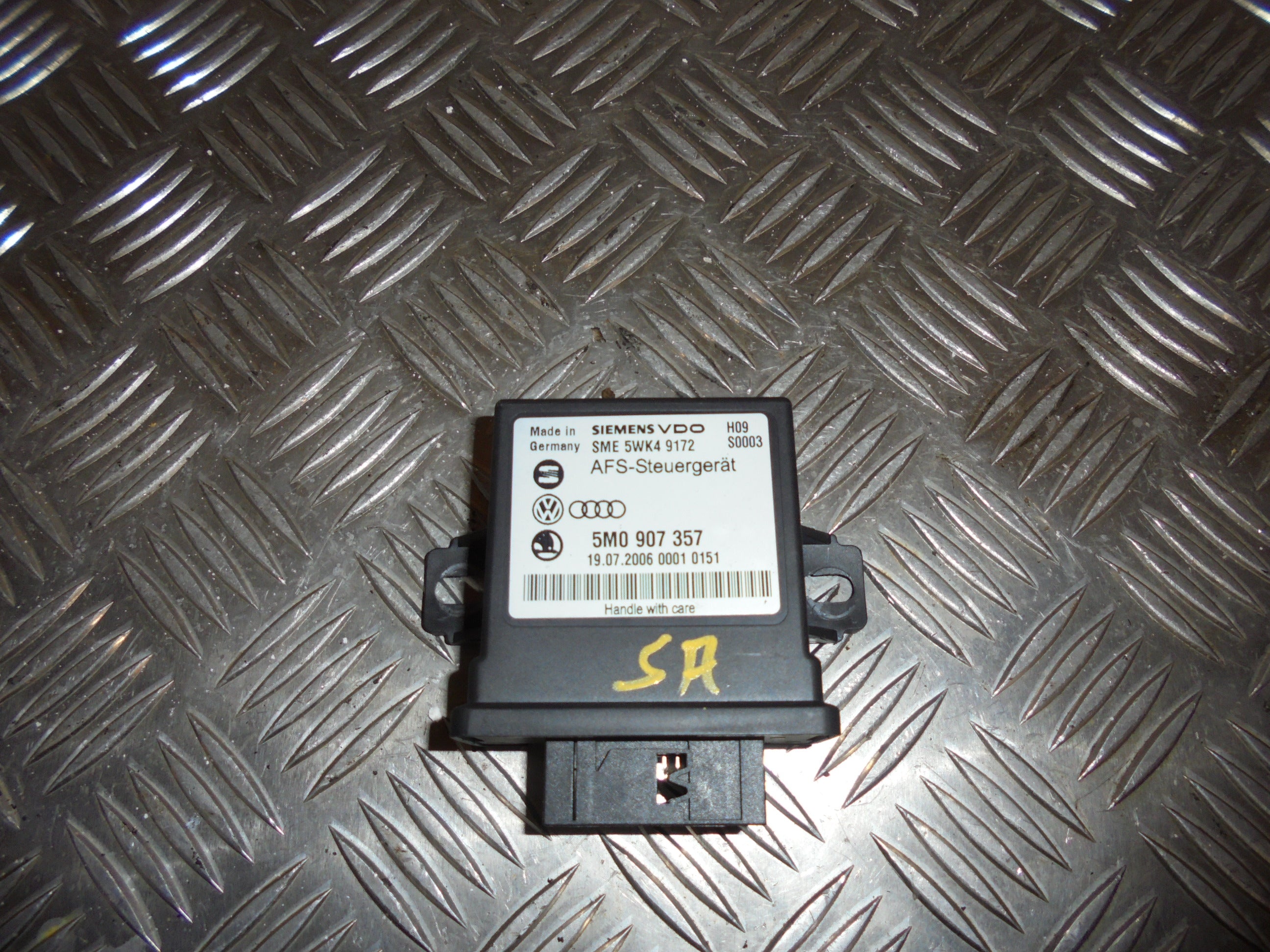 VW Passat 3C Relæ Lys Med OEM Nr. 5M0907357 Fra VW Ophugger