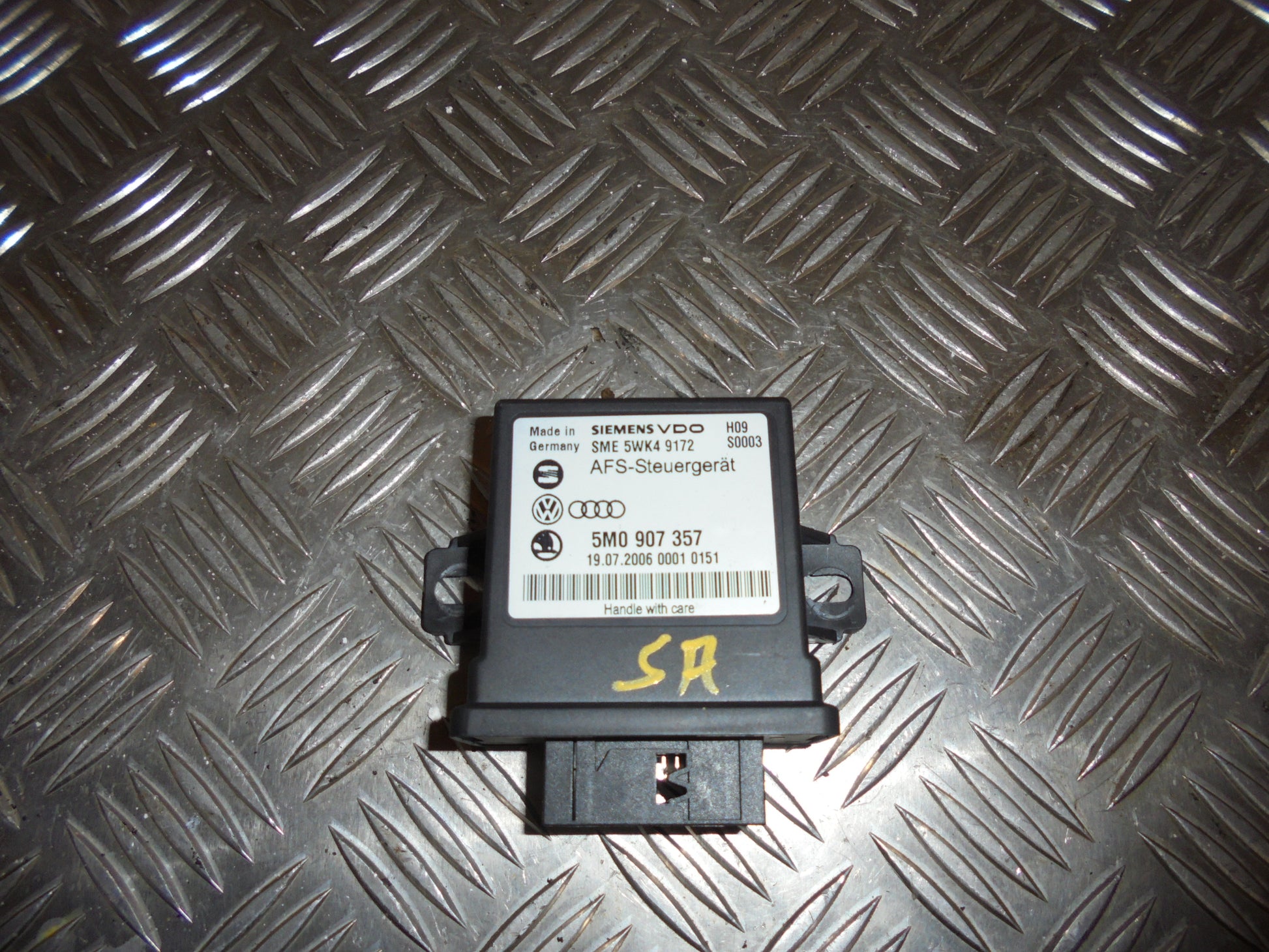 VW Passat 3C Relæ Lys Med OEM Nr. 5M0907357 Fra VW Ophugger