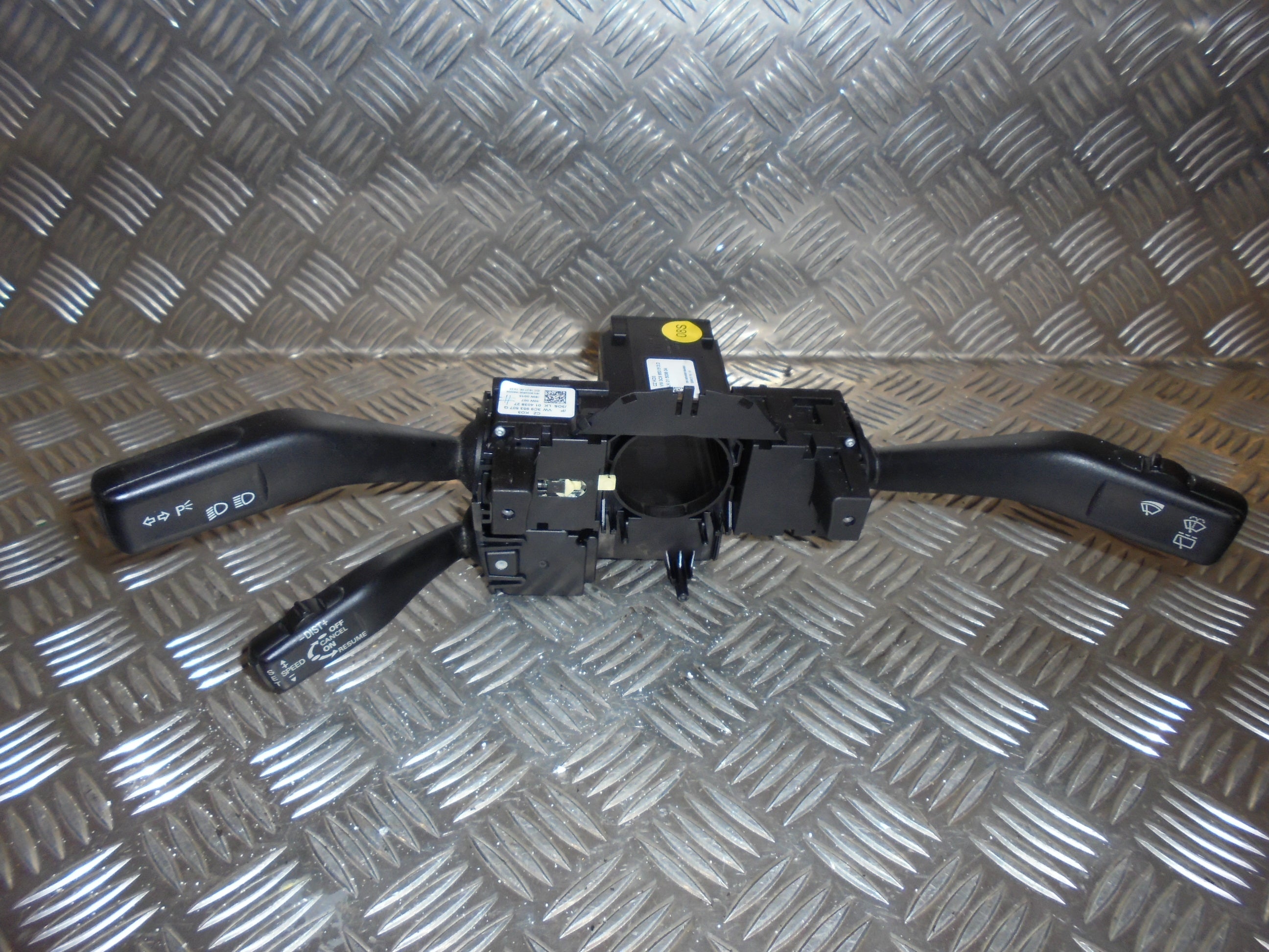 VW Passat 3C Kontakt Combi Med OEM Nr. 3C9953513D Fra VW Ophugger