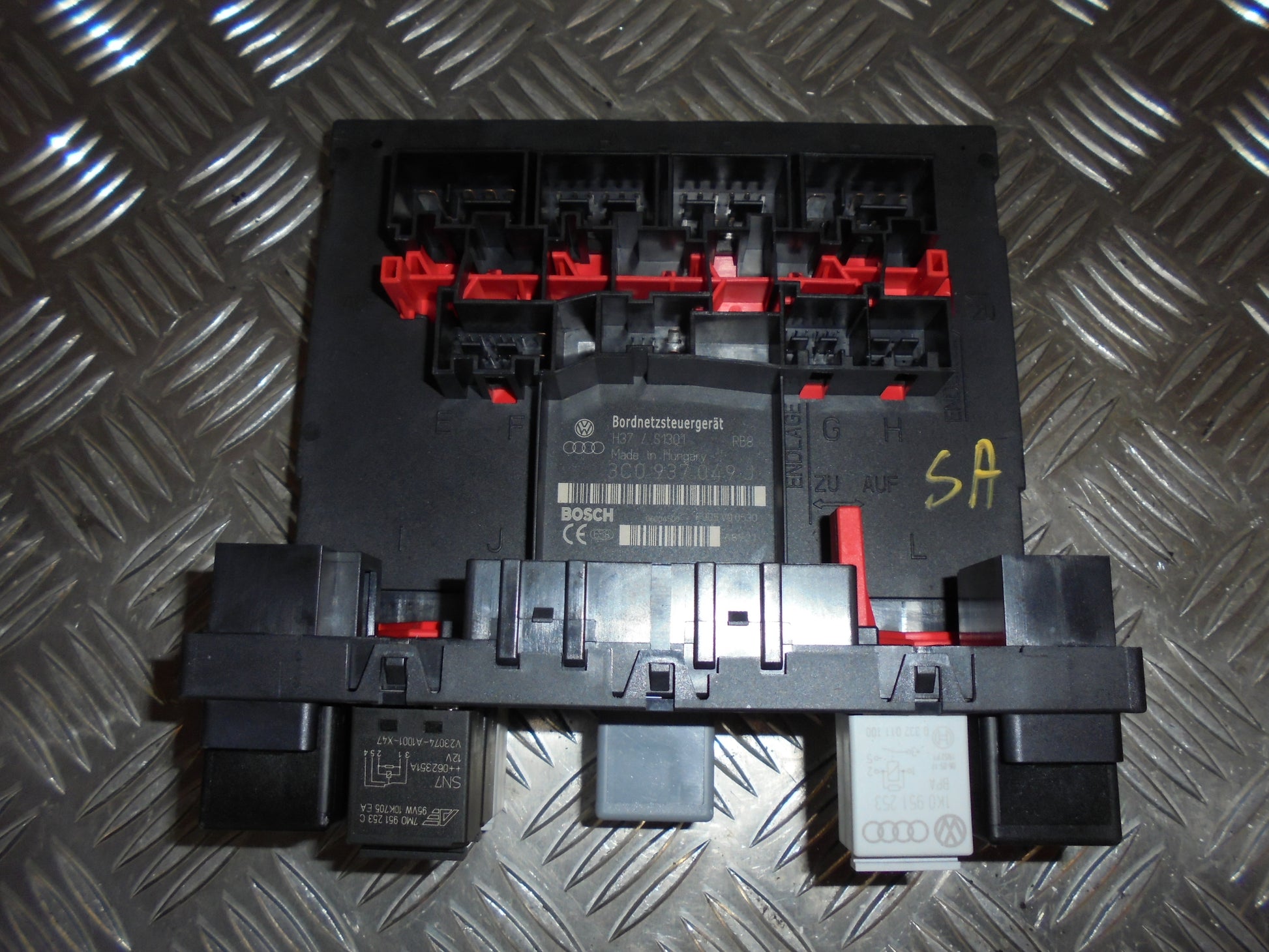 VW Passat 3C Bcm / Komfortkomputer Med OEM Nr. 3C0937049J Fra VW Ophugger