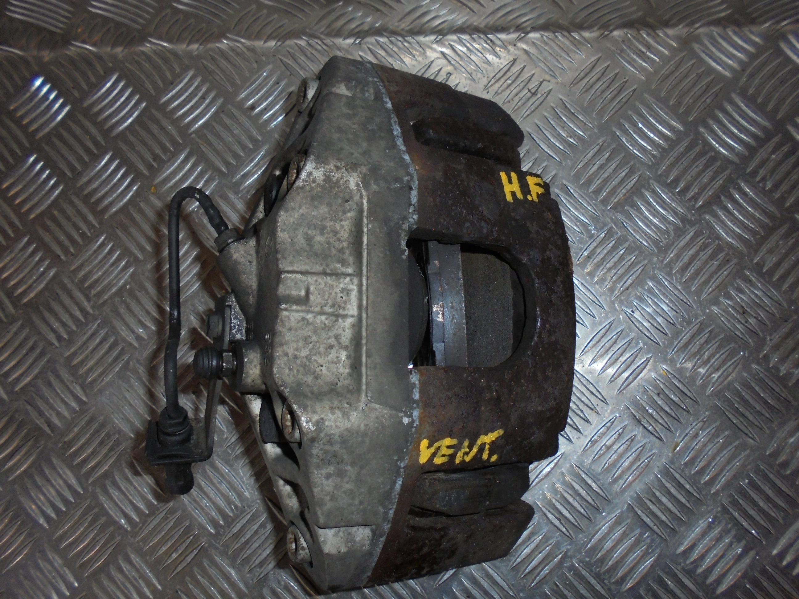 VW Passat 3C Bremsekaliber Hf Med OEM Nr. 1K0615124H Fra VW Ophugger