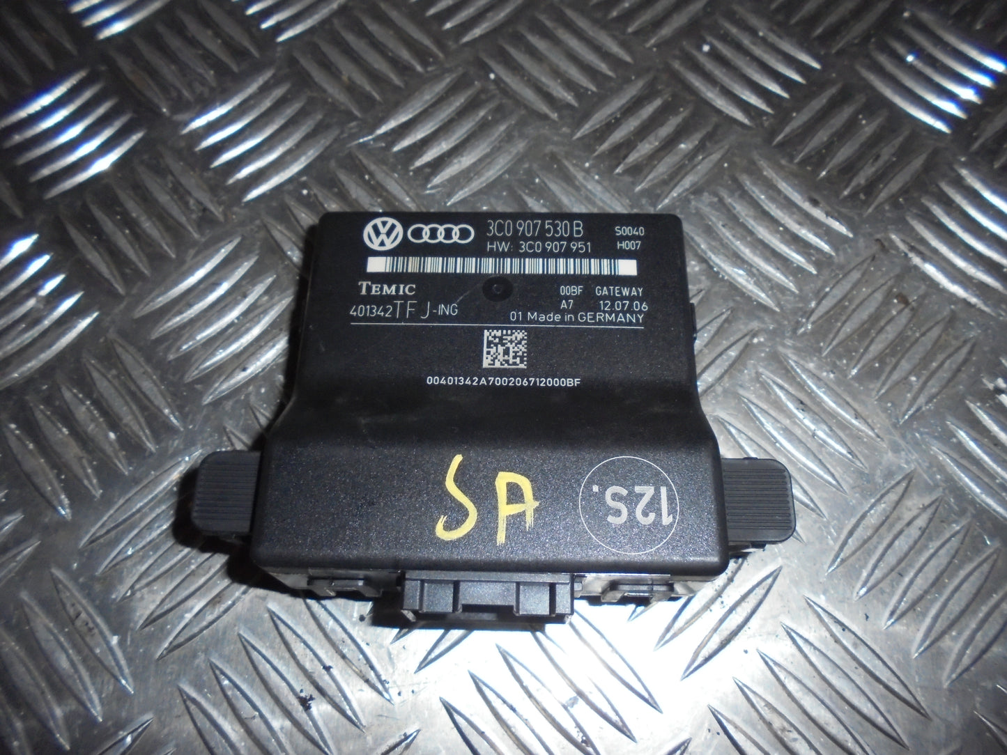 VW Passat 3C Relæ Diverse Med OEM Nr. 3C0907530B Fra VW Ophugger